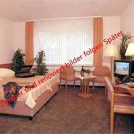 Ladiges * Holm (Plon)
